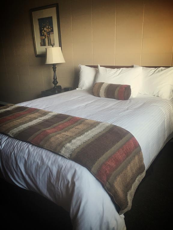 Vegreville Garden Inn Екстер'єр фото