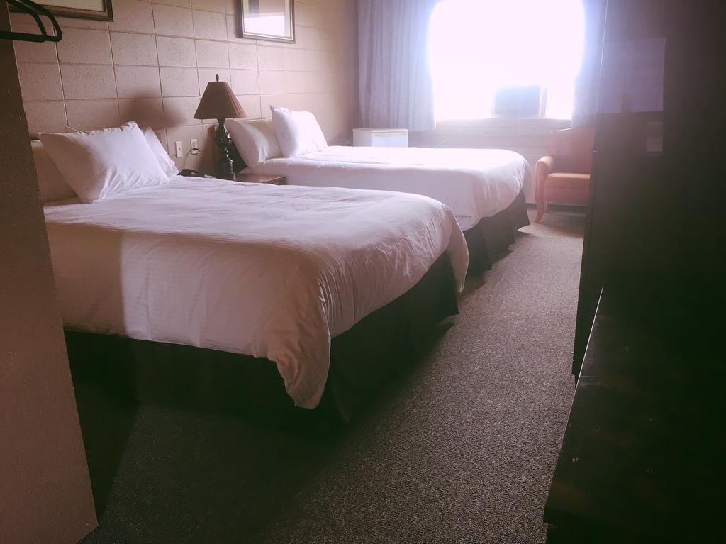 Vegreville Garden Inn Екстер'єр фото