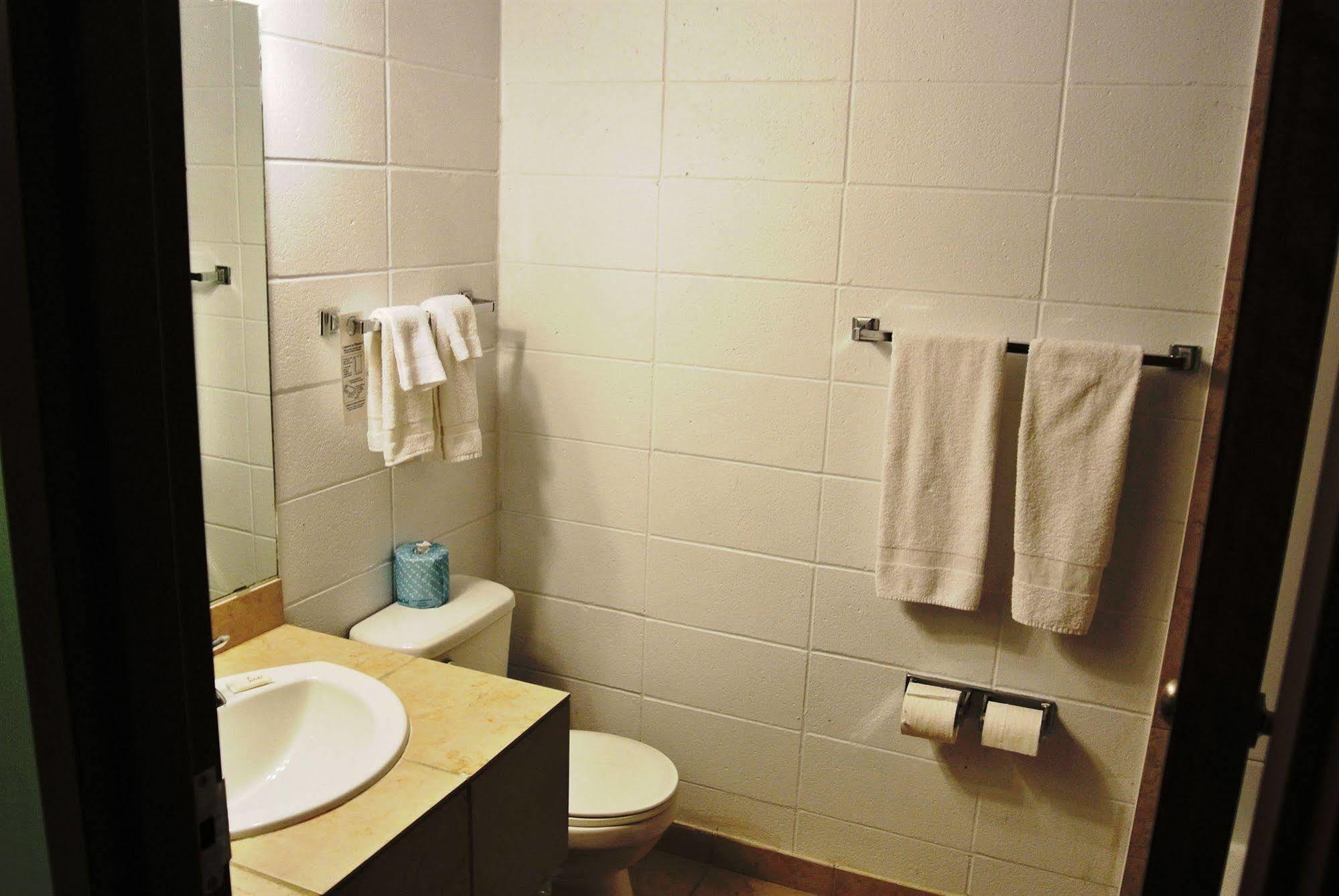 Vegreville Garden Inn Екстер'єр фото