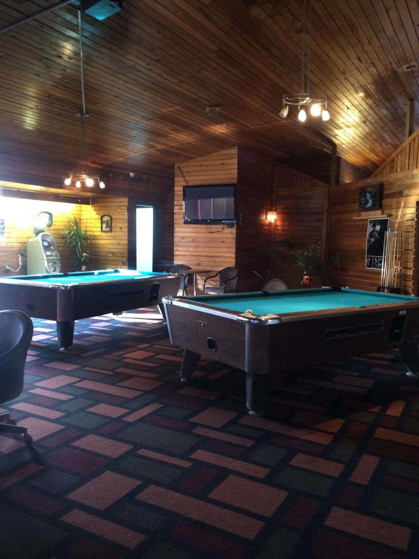 Vegreville Garden Inn Екстер'єр фото
