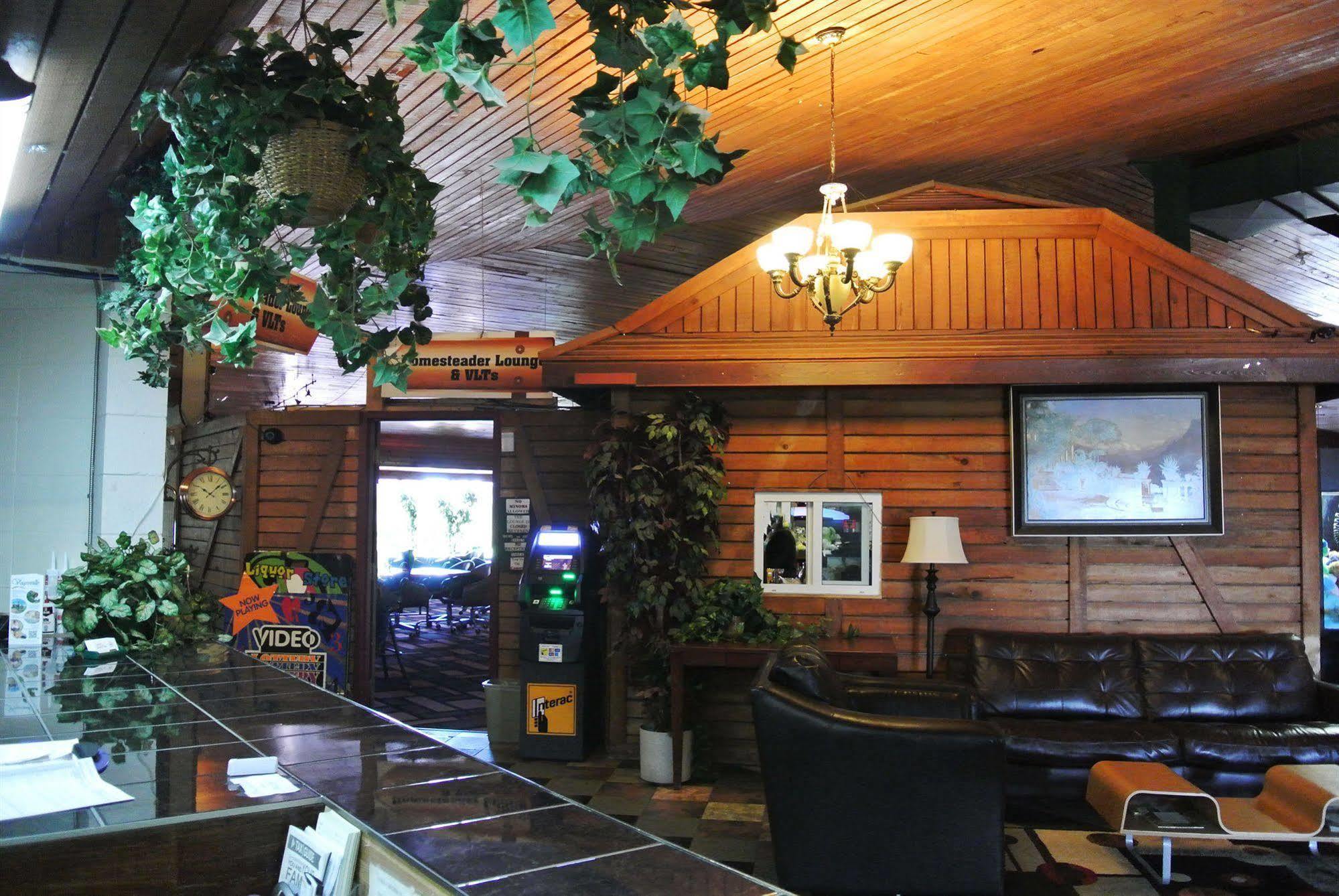 Vegreville Garden Inn Екстер'єр фото