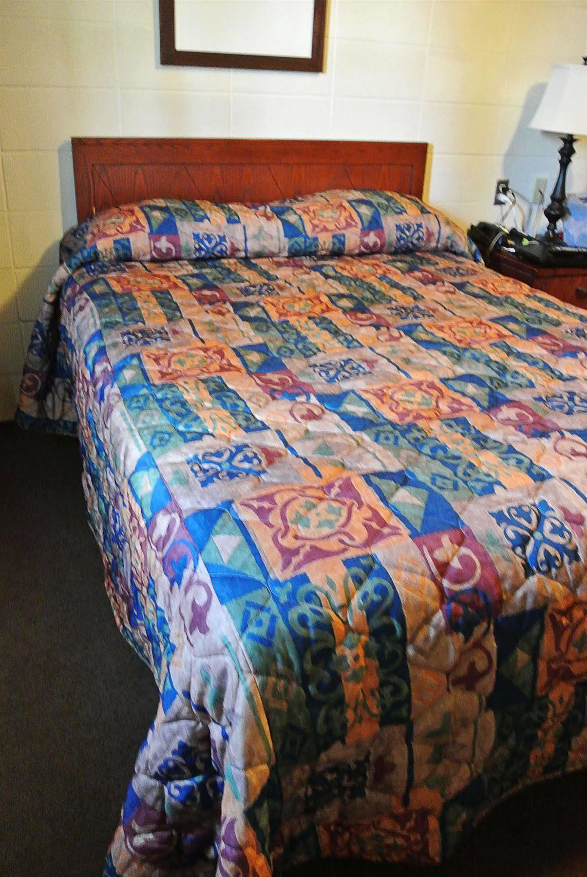 Vegreville Garden Inn Екстер'єр фото